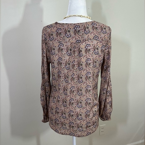 Day trip sz med top, tunic button brown charming fabric both casual or dressy - Picture 3 of 15